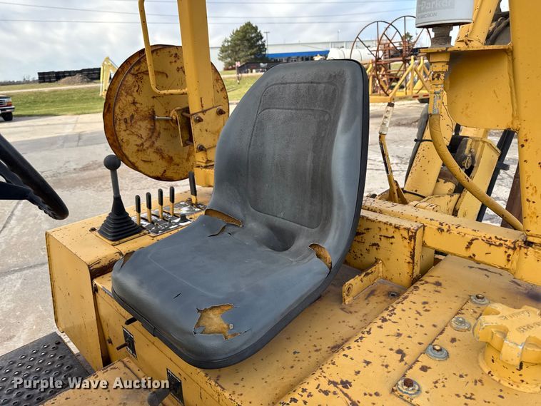 image for item EA2065 1996 Vermeer Flextrak FLX75 vibratory cable plow