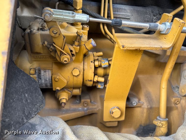 image for item EA2065 1996 Vermeer Flextrak FLX75 vibratory cable plow