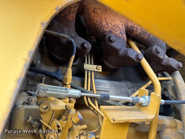 image for item EA2065 1996 Vermeer Flextrak FLX75 vibratory cable plow