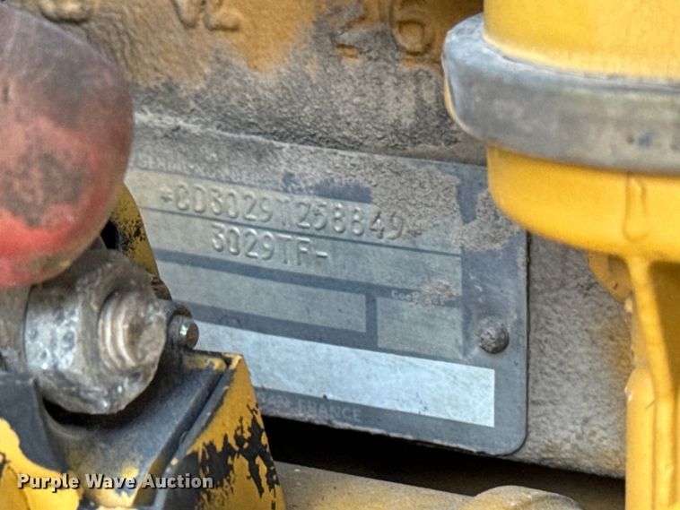 image for item EA2065 1996 Vermeer Flextrak FLX75 vibratory cable plow