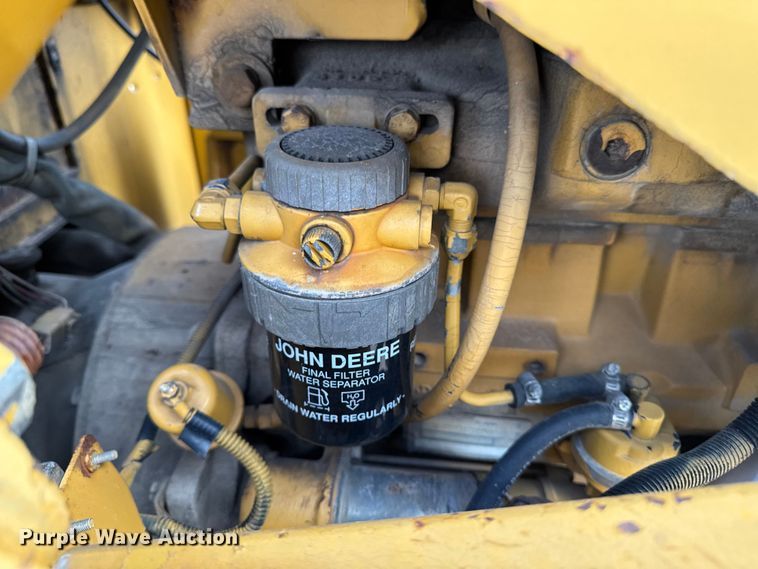 image for item EA2065 1996 Vermeer Flextrak FLX75 vibratory cable plow