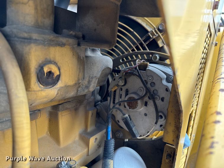 image for item EA2065 1996 Vermeer Flextrak FLX75 vibratory cable plow