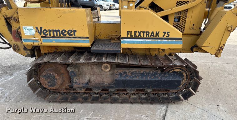 image for item EA2065 1996 Vermeer Flextrak FLX75 vibratory cable plow