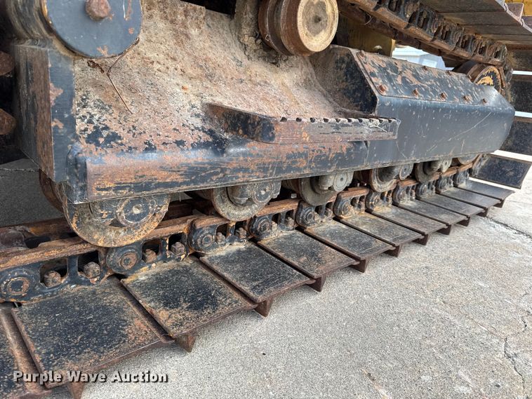 image for item EA2065 1996 Vermeer Flextrak FLX75 vibratory cable plow