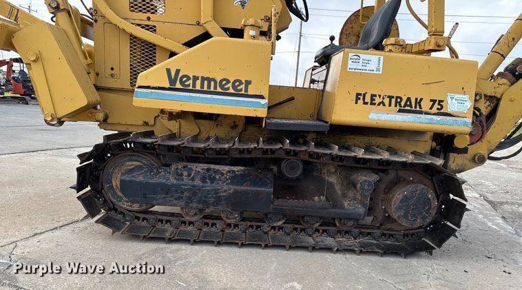 image for item EA2065 1996 Vermeer Flextrak FLX75 vibratory cable plow