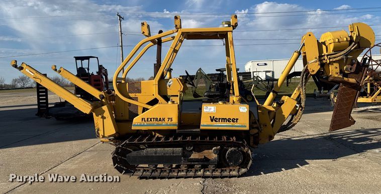 image for item EA2066 1994 Vermeer Flextrak FLX75 vibratory cable plow