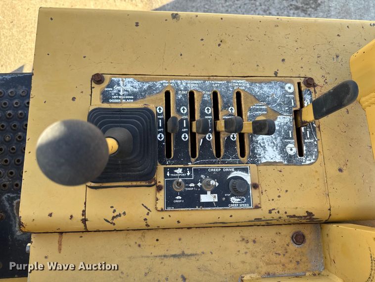 image for item EA2066 1994 Vermeer Flextrak FLX75 vibratory cable plow