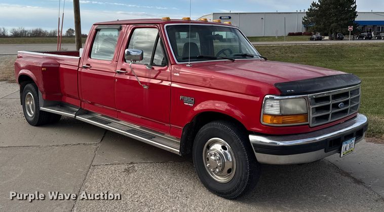 image for item EA2067 1997 Ford F350 Crew Cab pickup truck