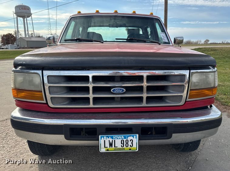 image for item EA2067 1997 Ford F350 Crew Cab pickup truck