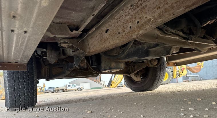 image for item EA2067 1997 Ford F350 Crew Cab pickup truck