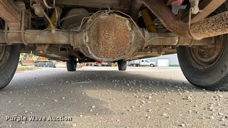 image for item EA2067 1997 Ford F350 Crew Cab pickup truck