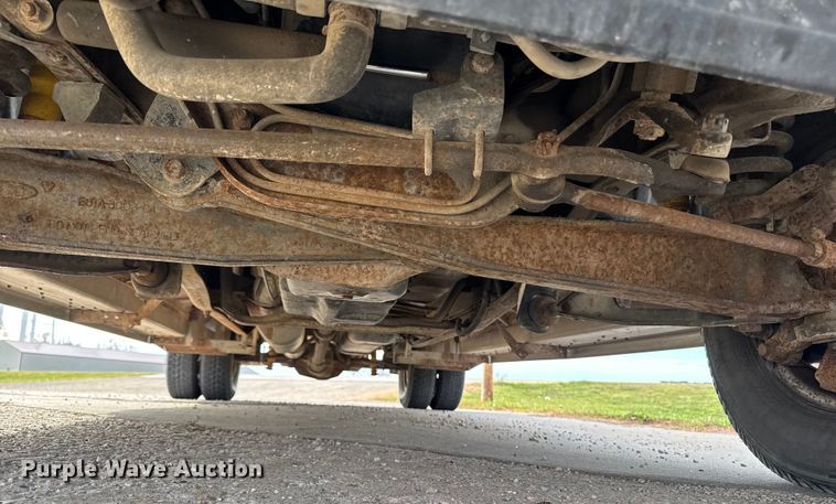 image for item EA2067 1997 Ford F350 Crew Cab pickup truck