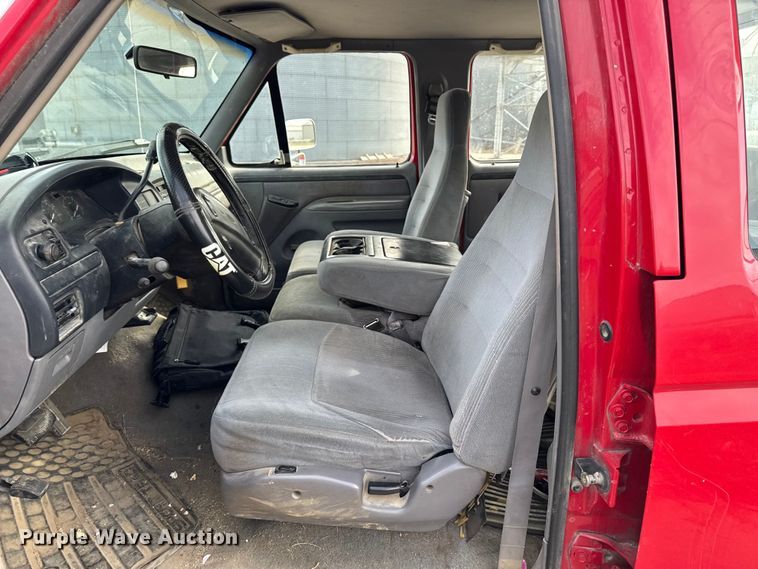 image for item EA2067 1997 Ford F350 Crew Cab pickup truck