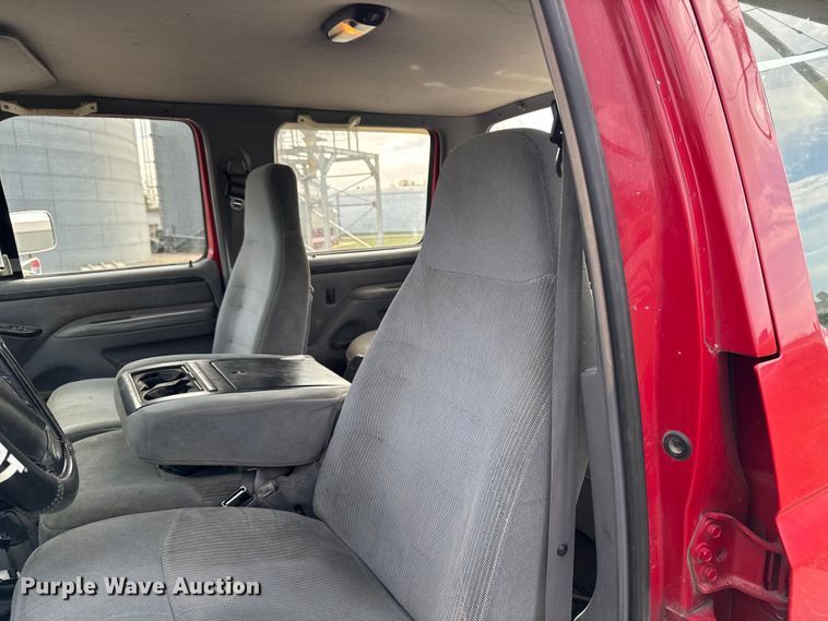 image for item EA2067 1997 Ford F350 Crew Cab pickup truck