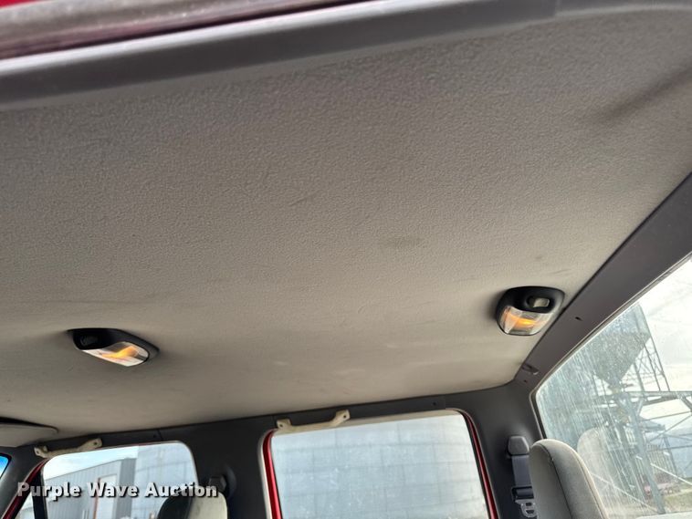 image for item EA2067 1997 Ford F350 Crew Cab pickup truck