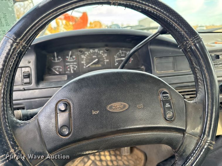 image for item EA2067 1997 Ford F350 Crew Cab pickup truck