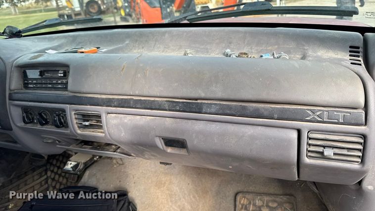 image for item EA2067 1997 Ford F350 Crew Cab pickup truck