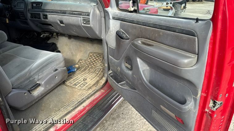 image for item EA2067 1997 Ford F350 Crew Cab pickup truck