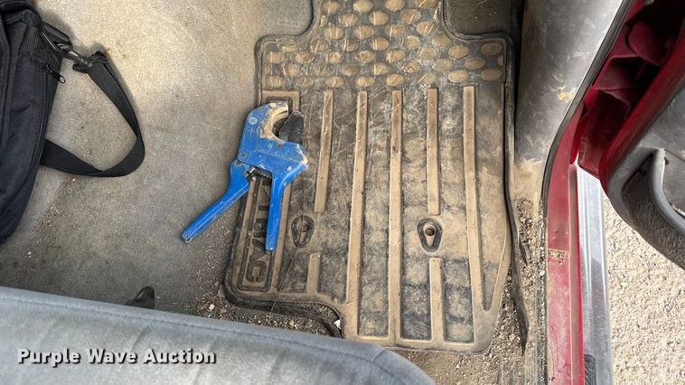 image for item EA2067 1997 Ford F350 Crew Cab pickup truck