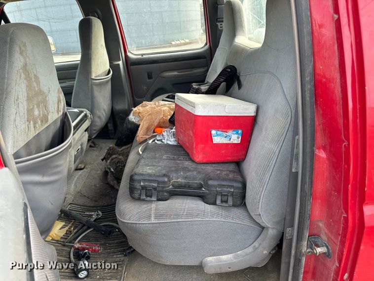 image for item EA2067 1997 Ford F350 Crew Cab pickup truck