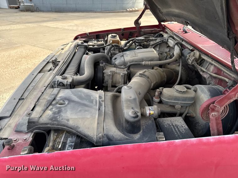 image for item EA2067 1997 Ford F350 Crew Cab pickup truck