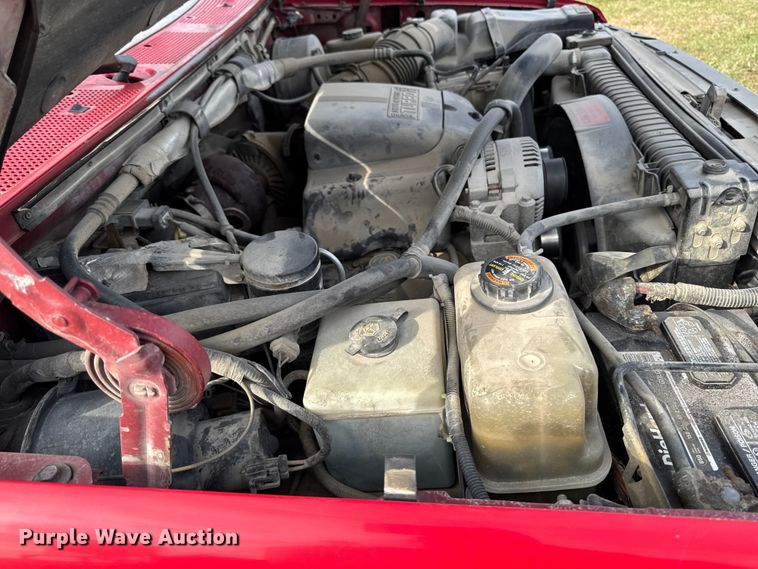 image for item EA2067 1997 Ford F350 Crew Cab pickup truck