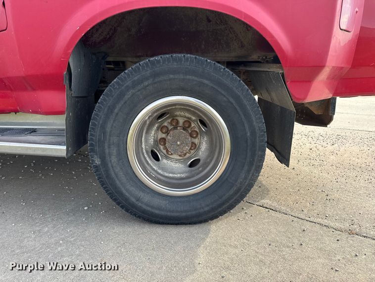 image for item EA2067 1997 Ford F350 Crew Cab pickup truck