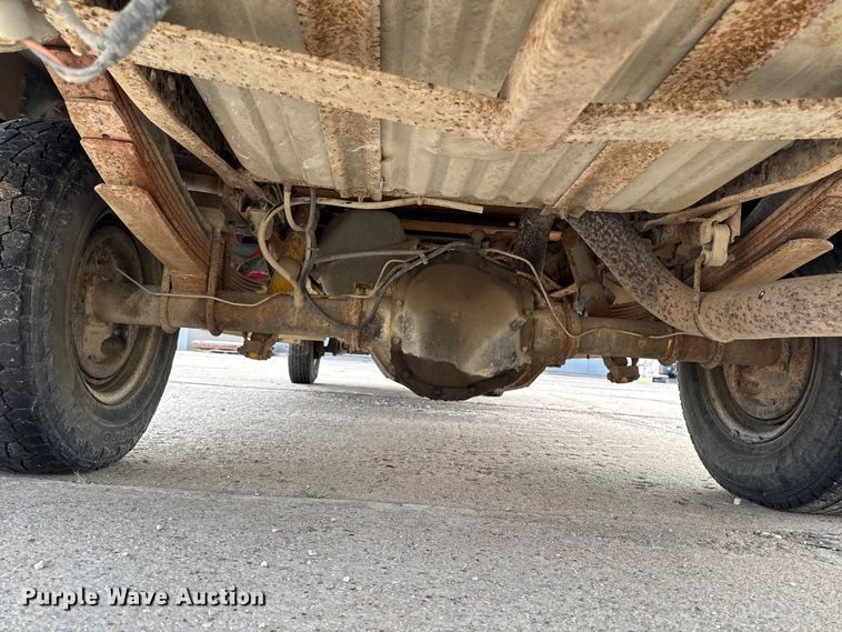 image for item EA2068 1997 Ford F350 SuperCab utility bed pickup truck