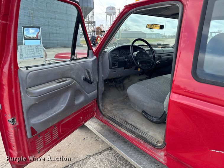 image for item EA2068 1997 Ford F350 SuperCab utility bed pickup truck