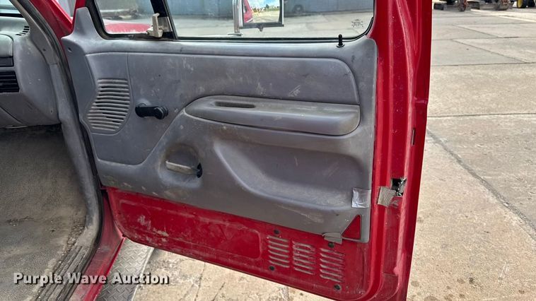image for item EA2068 1997 Ford F350 SuperCab utility bed pickup truck