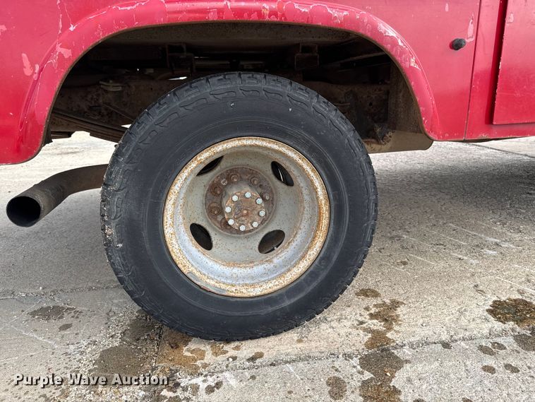 image for item EA2068 1997 Ford F350 SuperCab utility bed pickup truck