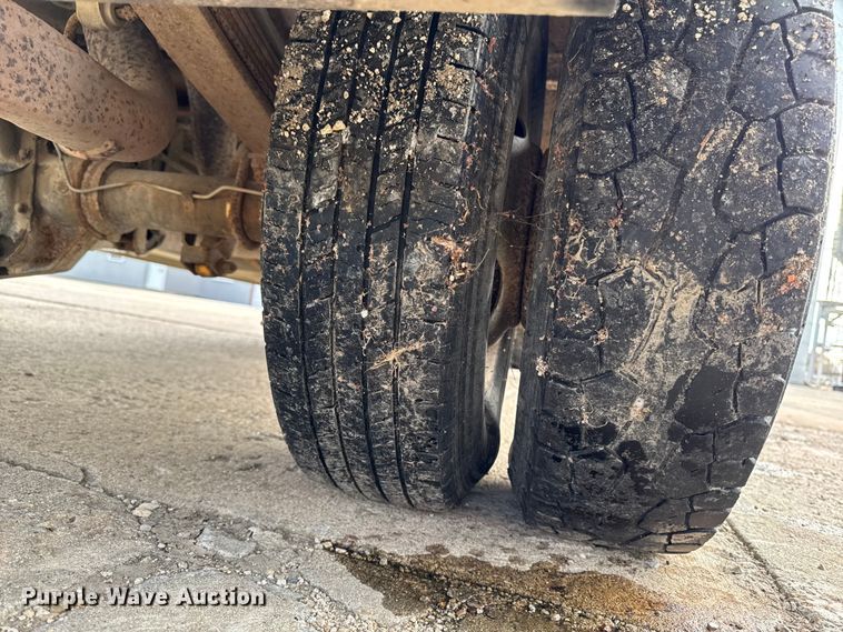 image for item EA2068 1997 Ford F350 SuperCab utility bed pickup truck