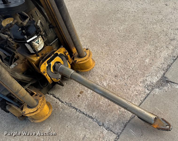 image for item EA2069 2015 Vermeer D20X22III directional boring unit