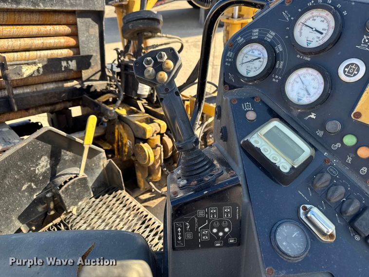 image for item EA2070 2014 Vermeer D24x40 navigator series 3 directional boring unit