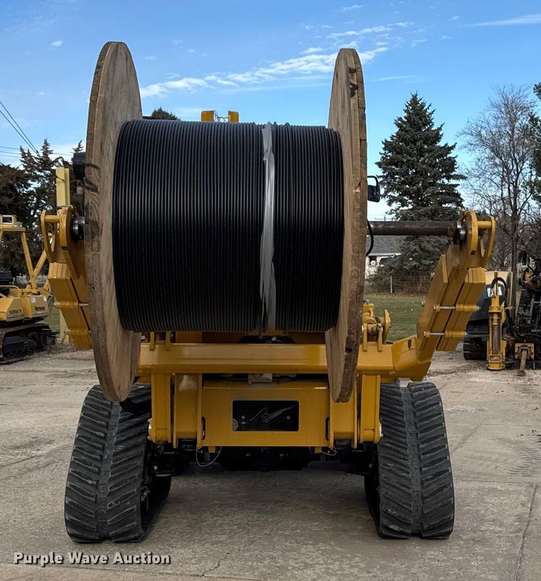 image for item EA2075 2023 Vermeer RTX1250i2 vibratory cable plow