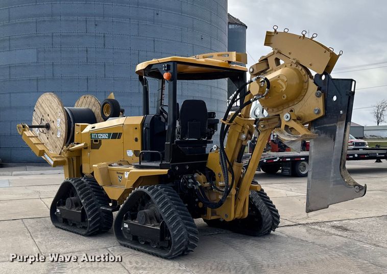 image for item EA2075 2023 Vermeer RTX1250i2 vibratory cable plow