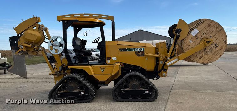 image for item EA2075 2023 Vermeer RTX1250i2 vibratory cable plow