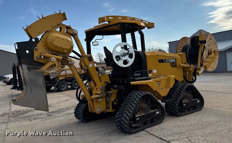 image for item EA2075 2023 Vermeer RTX1250i2 vibratory cable plow