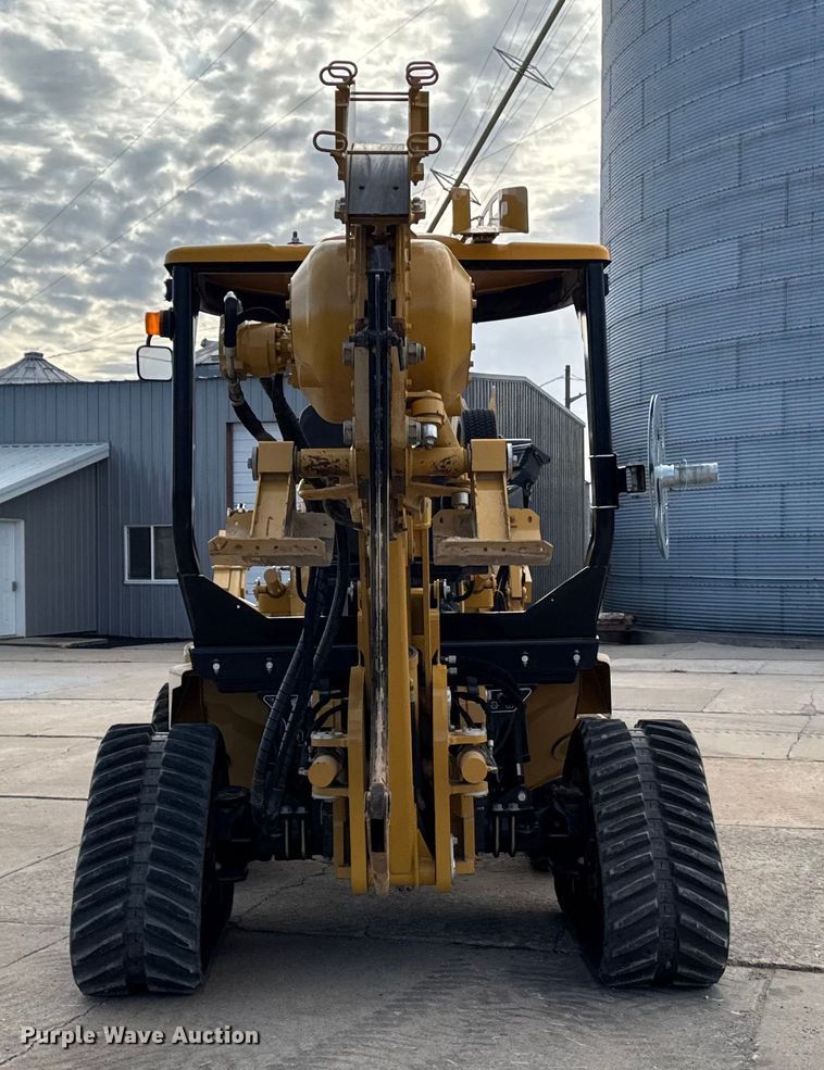 image for item EA2075 2023 Vermeer RTX1250i2 vibratory cable plow