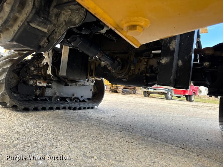 image for item EA2075 2023 Vermeer RTX1250i2 vibratory cable plow