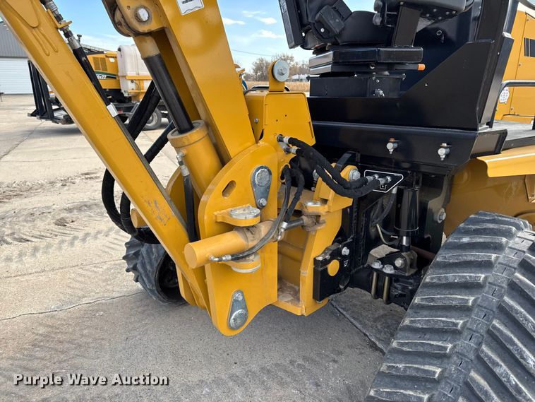 image for item EA2075 2023 Vermeer RTX1250i2 vibratory cable plow