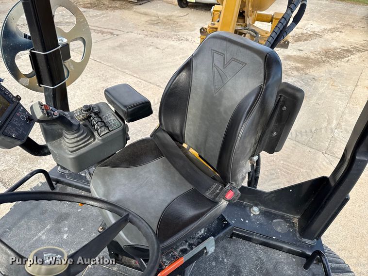 image for item EA2075 2023 Vermeer RTX1250i2 vibratory cable plow