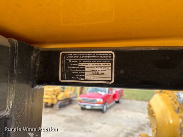 image for item EA2075 2023 Vermeer RTX1250i2 vibratory cable plow