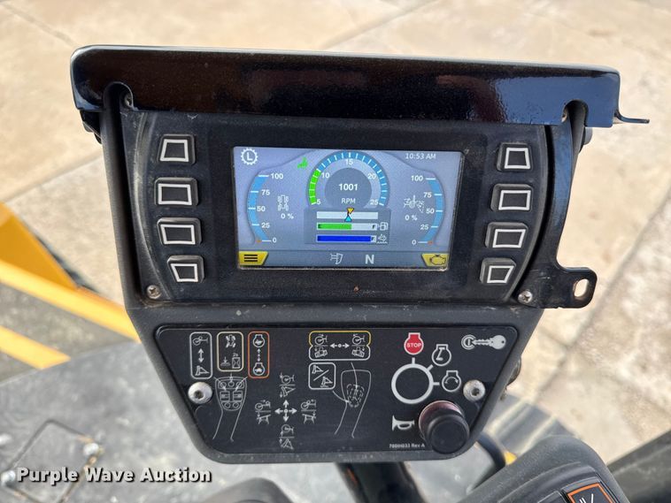 image for item EA2075 2023 Vermeer RTX1250i2 vibratory cable plow