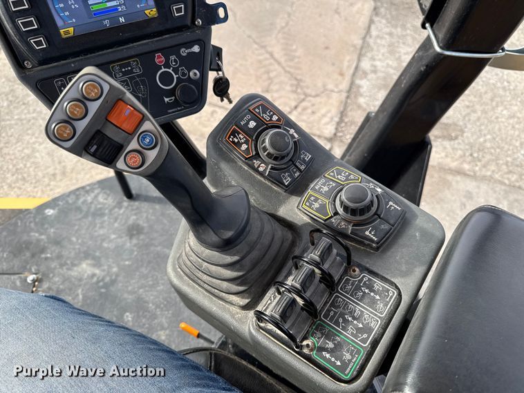 image for item EA2075 2023 Vermeer RTX1250i2 vibratory cable plow