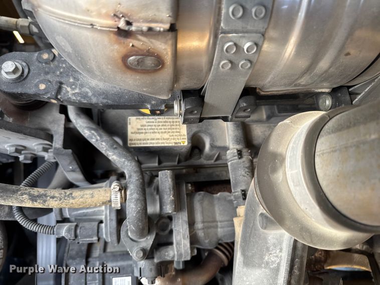 image for item EA2075 2023 Vermeer RTX1250i2 vibratory cable plow