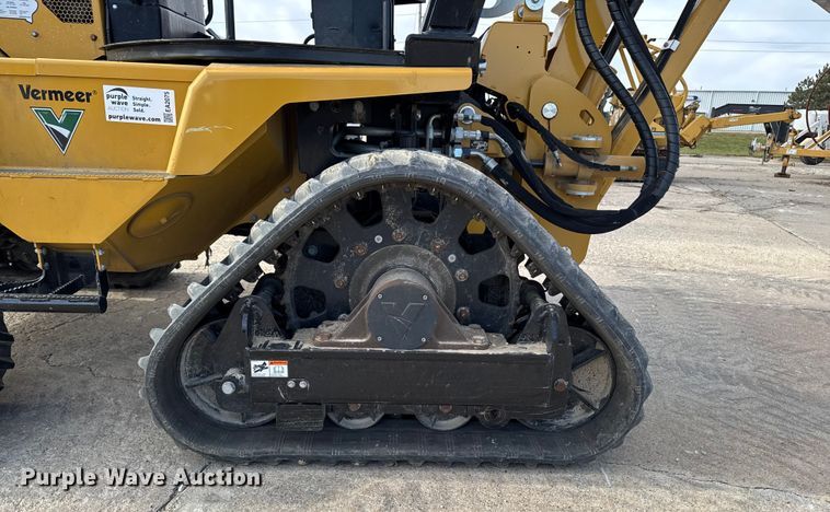 image for item EA2075 2023 Vermeer RTX1250i2 vibratory cable plow