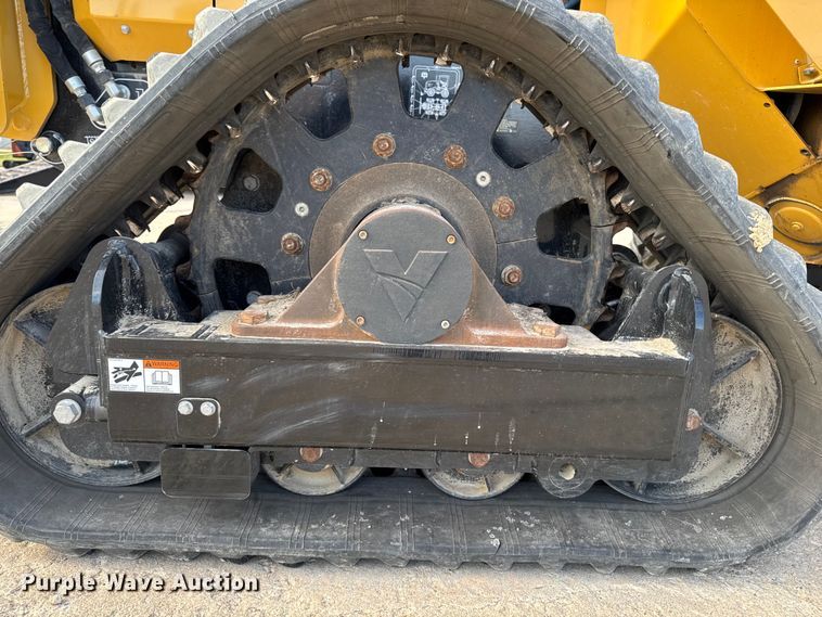 image for item EA2075 2023 Vermeer RTX1250i2 vibratory cable plow