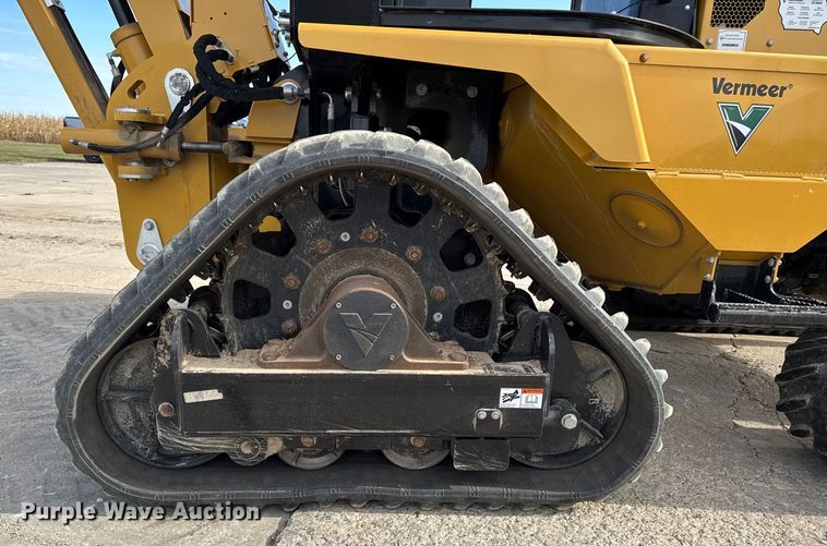 image for item EA2075 2023 Vermeer RTX1250i2 vibratory cable plow