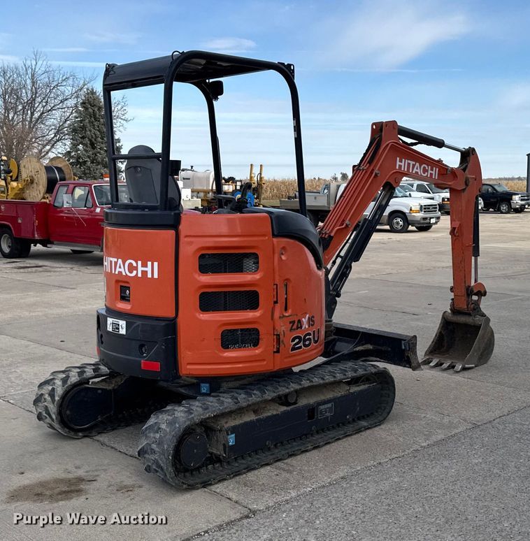 EXCAVADORA HITACHI ZX26U5N